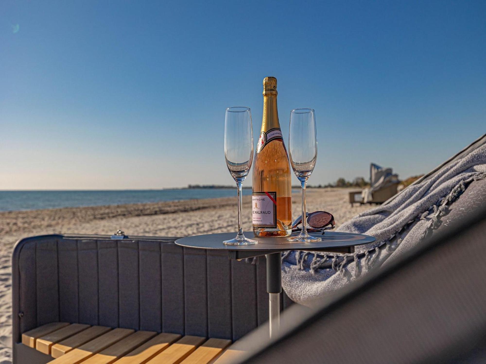 Strand Lounge Kronsgaard エクステリア 写真